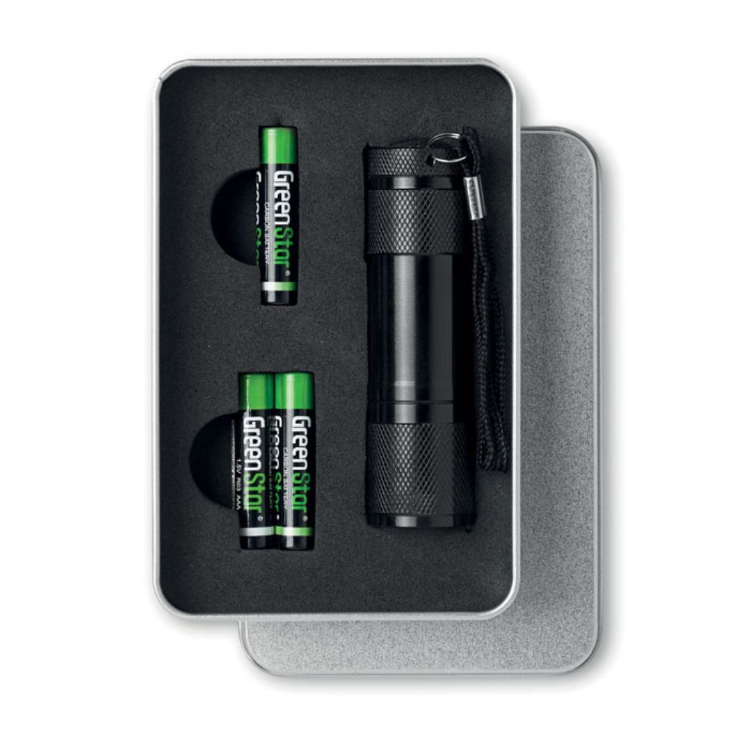 Gadget with logo Torch LED PLUS 9 LED aluminium torch with logo. Delivered with 3xAAA batteries and a detachable strap. Presented in tin box. Available color: Black Dimensions: Ø2,5X8,5 CM Height: 8.5 cm Diameter: 2.5 cm Volume: 0.8 cdm3 Gross Weight: 0.197 kg Net Weight: 0.152 kg Magnus Business Gifts is your partner for merchandising, gadgets or unique business gifts since 1967. Certified with Ecovadis gold!