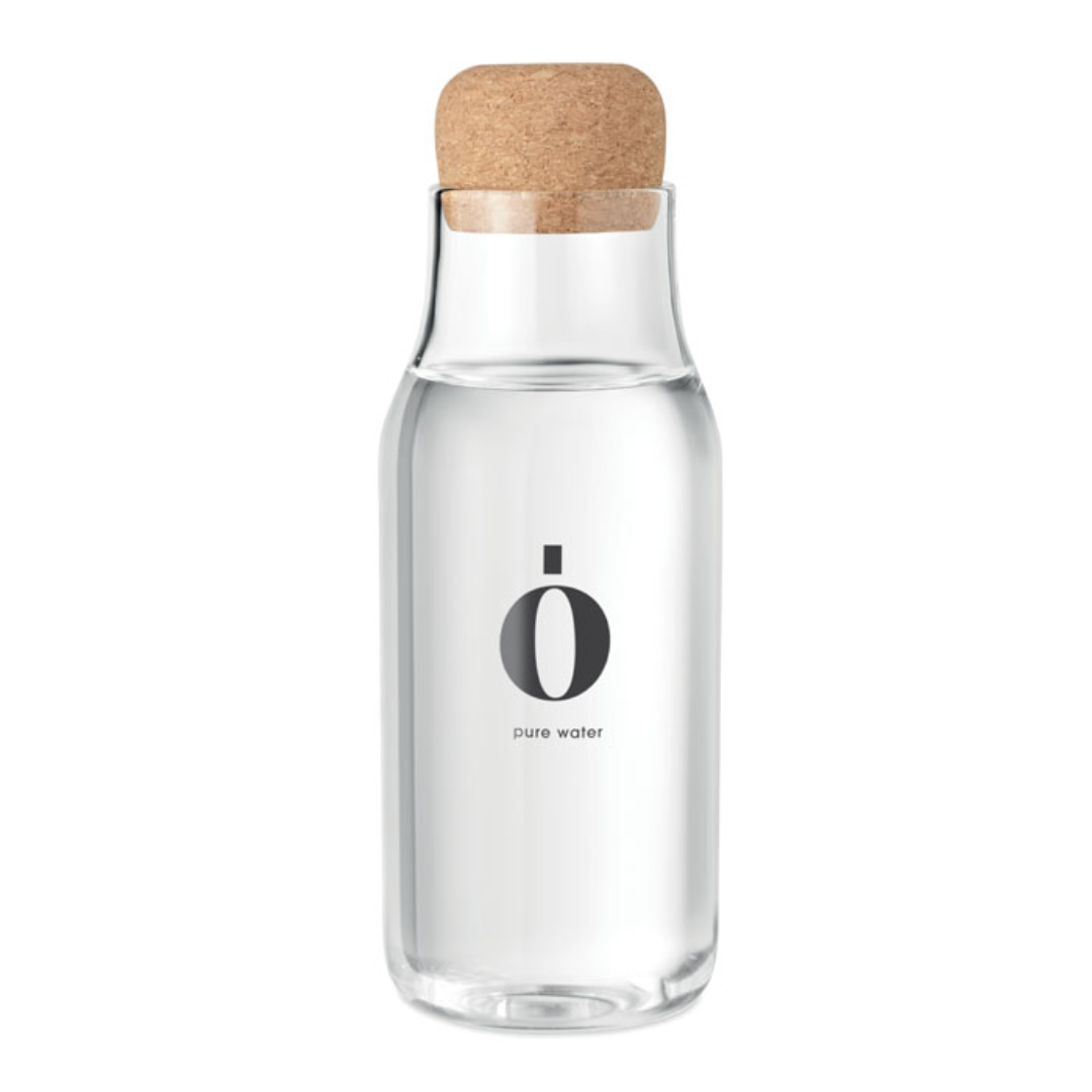 Water bottle with logo OSNA Small Borosilicate glass bottle with logo with cork lid. Capacity: 600 ml. Store your fresh made juices,water or other drinks in this glass bottle. Because it is made fromborosilicate glass, it can also hold hot liquids. The cork lid gives thedecanter a natural look. Laser engraving is notpossible on borosilicate glass. Available color: Transparent Dimensions: Ø7X21.5CM Height: 21.5 cm Diameter: 7 cm Volume: 2.12 cdm3 Gross Weight: 0.3 kg Net Weight: 0.204 kg Magnus Business Gifts is your partner for merchandising, gadgets or unique business gifts since 1967. Certified with Ecovadis gold!