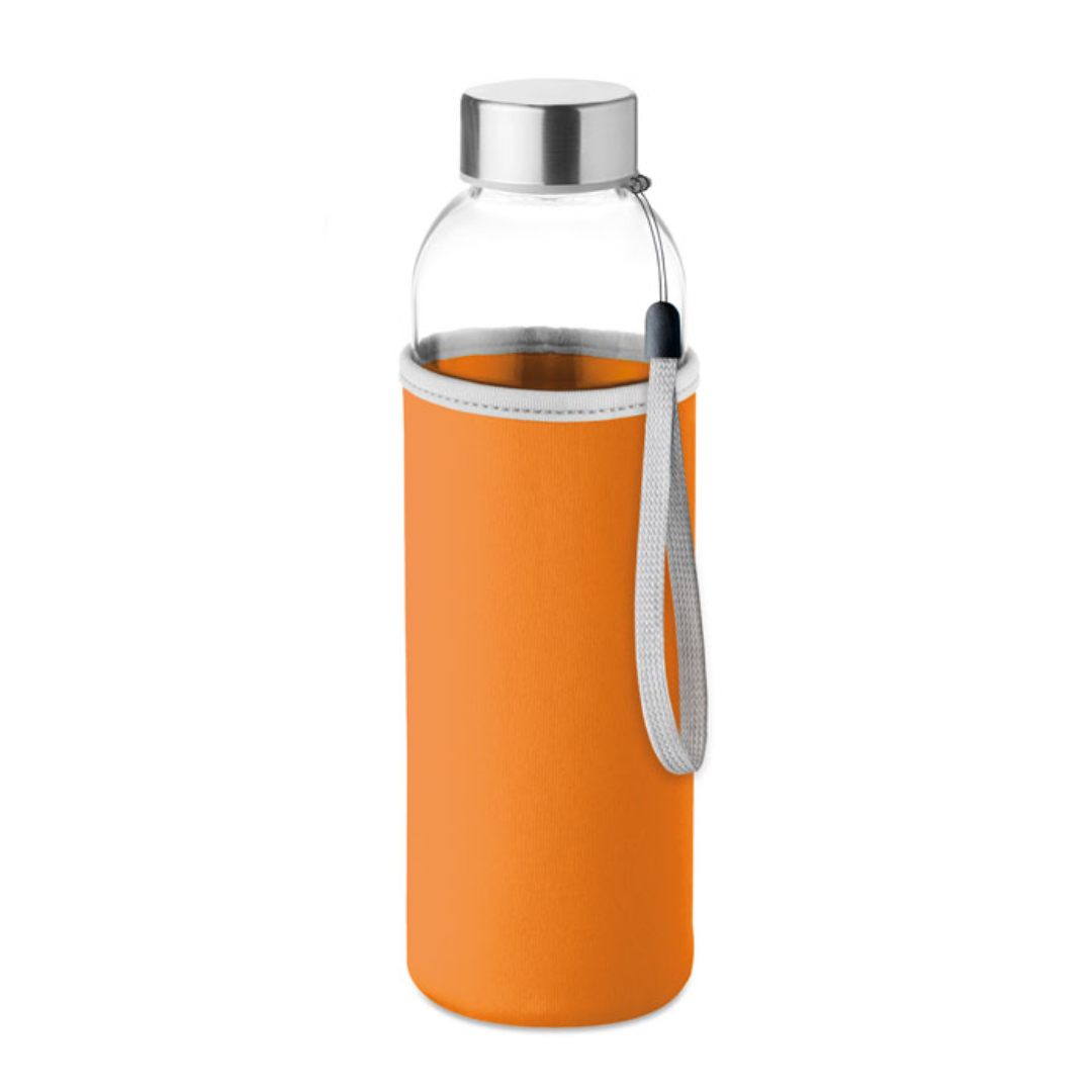 Water bottle with logo UTAH GLASS Drinking bottle in glass with neoprene pouch. Not suitable for carbonated drinks. Capacity: 500 ml. Leak free. Available color: Violet, Red, Baby Pink, Orange, Lime, Beige, Turquoise, Royal Blue, Grey, Black, Multicolour Dimensions: Ø6X22CM Height: 22 cm Diameter: 6 cm Volume: 1.631 cdm3 Gross Weight: 0.387 kg Net Weight: 0.331 kg Magnus Business Gifts is your partner for merchandising, gadgets or unique business gifts since 1967. Certified with Ecovadis gold!