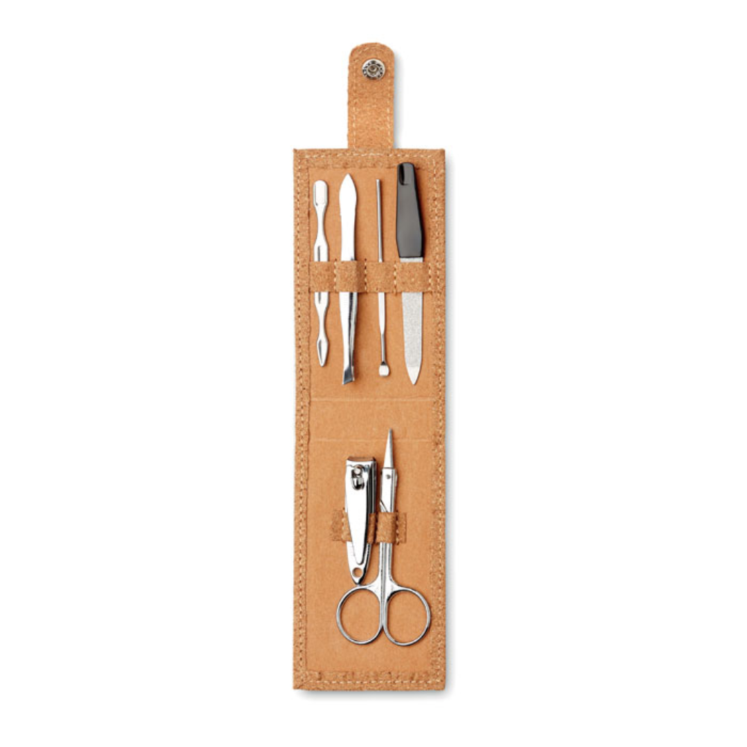 Gadget with logo Nail set NAILKIT 6 piece Stainless steel manicure set with your logo in rectangular cork pouch. Cork is a natural material, due to its structural nature and surface porosity the final print result per item may have deviations. Available color: Beige Dimensions: 11X6,5X2 CM Width: 6.5 cm Length: 11 cm Height: 2 cm Volume: 0.273 cdm3 Gross Weight: 0.065 kg Net Weight: 0.05 kg Magnus Business Gifts is your partner for merchandising, gadgets or unique business gifts since 1967. Certified with Ecovadis gold!