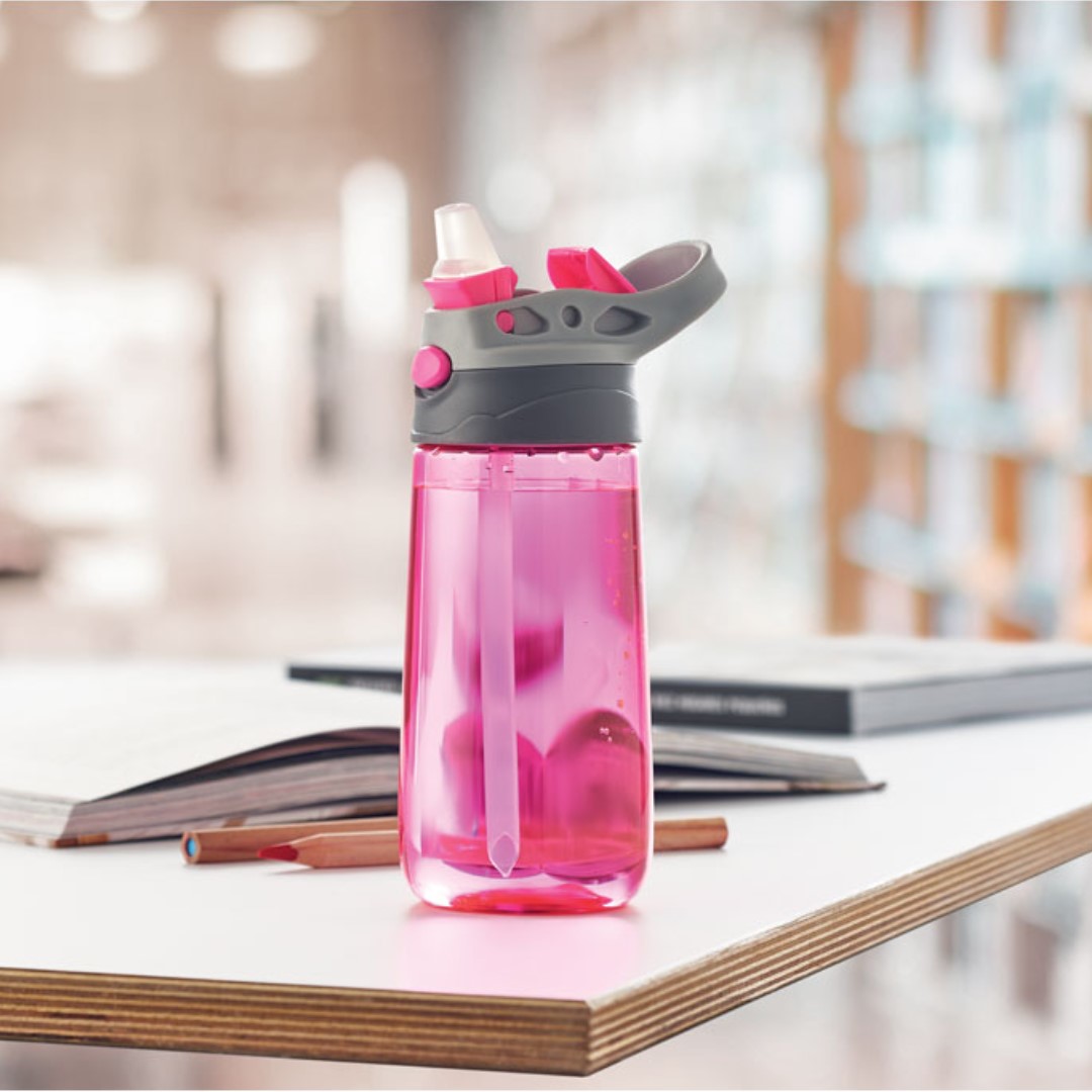 Water bottle with logo SHIKU Water bottle with logo in Tritan™ which is BPA free. With silicone mouth piece on the lid. Capacity: 450 ml. Not suitable for carbonated drinks. Leak free. We use different printing techniques to add your logo. Depending on the surface we can use embroidery, engraving, 360° imprint or screenprint. Magnus Business Gifts is your partner for merchandising, gadgets or unique business gifts to match your company, school or sports organisation. Completely adapted to your customers, suppliers and team members. That is the DNA of Magnus Business Gifts. This has been so since 1967. Magnus Business Gifts anticipated on what society expects today: focus on corporate social responsibility. This endeavor that was rewarded with an Ecovadis gold certificate at the end of 2022. Combined with our top service, if required, without extra service for low budget solutions.
