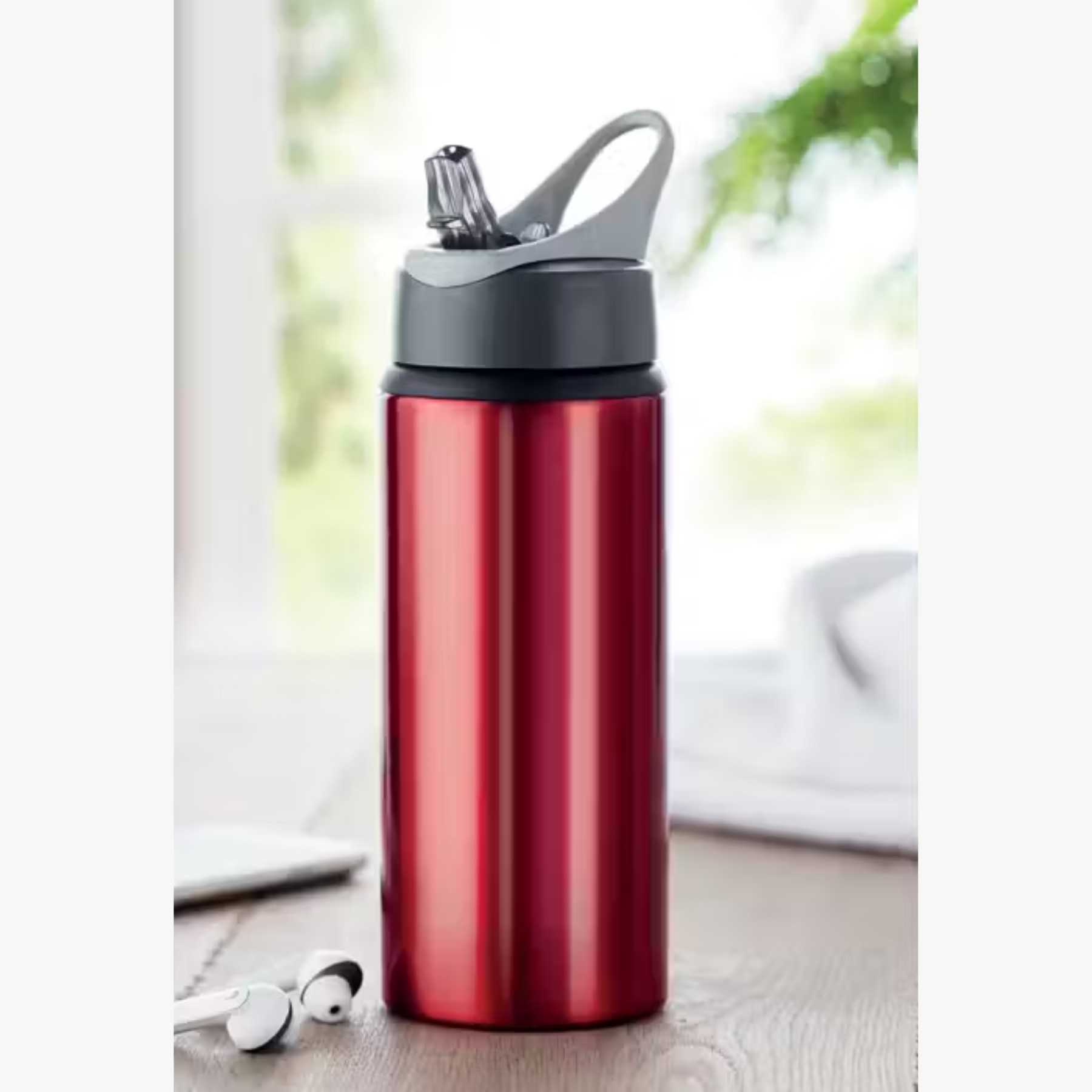 Water bottle with logo ATLANTA. Water bottle with logo in aluminium single layer. Foldable mouth piece and lid with hanger. Capacity 600 ml. Sublimation print available on white item only. Leak free. We use different printing techniques to add your logo. Depending on the surface we can use embroidery, engraving, 360° imprint or screenprint.