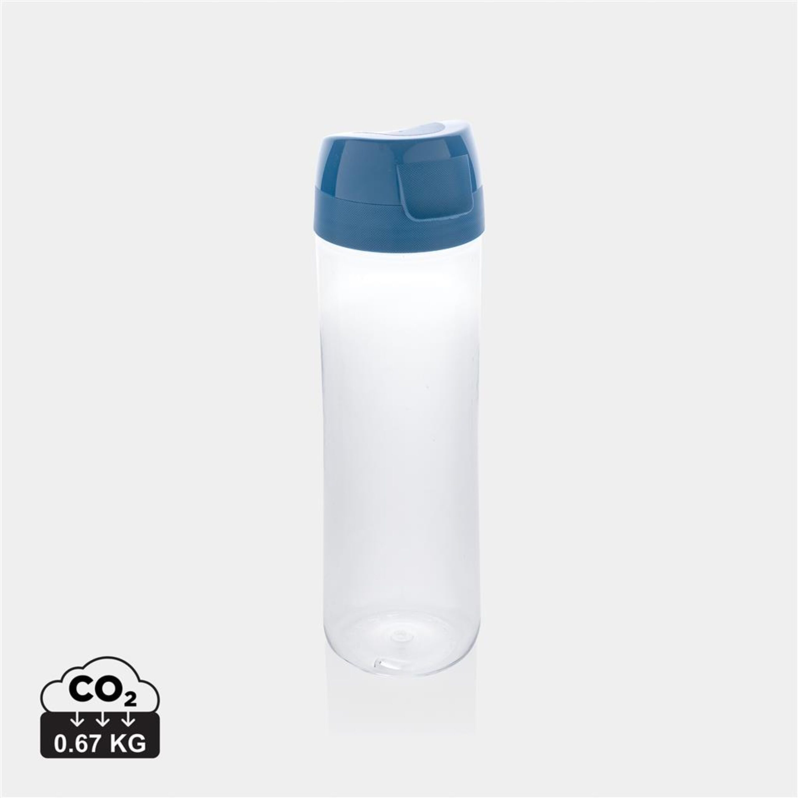 Water bottle with logo Renew Tritan 0.75L Water bottle with logo with 1 hand opening. Made in Italy. Made with Tritan™ Renew – an innovative plastic that uses as much as 50% recycled material in place of fossil-based resources. Clear, clean and sustainable without any compromise on performance and durability. Recycled material verified by using ISCC Mass Balance Approach. Tritan Renew is powered by a unique process that breaks down waste plastic back into its basic chemical building blocks, allowing plastic materials to be recycled time and time again. This may cause minor imperfections on the product body but adds to its recycled character. Spill proof lid. Available colors: blue / transparent, green/ transparent, white/ transparent, black / transparent, grey/ transparent. Depending on the surface we can use embroidery, engraving, 360° imprint or screen print.
