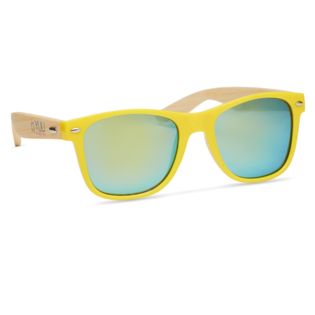 Gadget with logo Sunglasses with bamboo arms MPSG02 Gadget with logo Sunglasses with bamboo arms Create your favorite design gadget with logo Sunglasses - numerous possibilities. PC frame (rim) colour: choose one of the popular standard colors or have your PMS colour closely matched. Logo design: add a silkscreen logo on both bamboo arms Lens (UV400, CE): choose the dark tinted 'smoke' lens or change them for one of the colored 'mirrored' lenses. You can add a 1 colour logo on them or even add an allover pinhole sticker design. Greener packaging: the sunglasses are individually packed in a paper pouch. (image A) Add a full colour printed RPET pouch as a final touch! (image B)