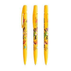 BIC stylo with logo Media clic Colorful BIC stylo with logo ,the promotional writing instrument of excellence. The original number one! Multiple printing possibilities on the barrel and on the clip in up to 4 colors. Thousands of colour combinations for maximum personalisation! Magnus Business Gifts is your partner for merchandising, gadgets or unique business gifts since 1967. Certified with Ecovadis gold!