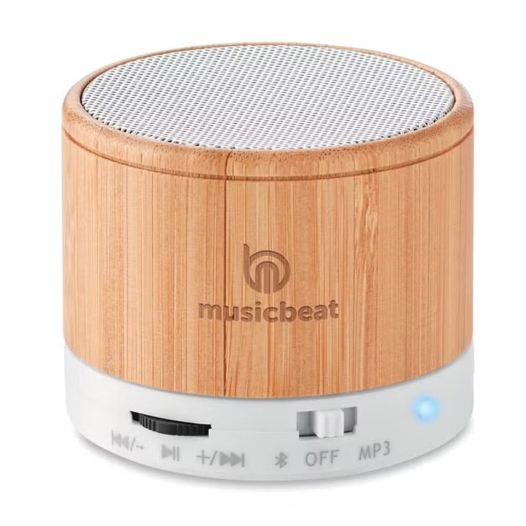 Eco gadgets speakers A GREENER AND SMARTER CHOICE By choosing Eco gadgets printed with your logo, you can show your commitment to sustainability while also providing a useful and thoughtful gift to your clients or employees. This shows you care about your people as well as the environment. What’s more, environmentally-friendly gadgets are becoming more and more popular. So why not aim to achieve the maximum impact on your business relationships and the minimum impact on the environment with personalized Eco gadgets branded with your logo! Ask our team now what you can do with your budget.