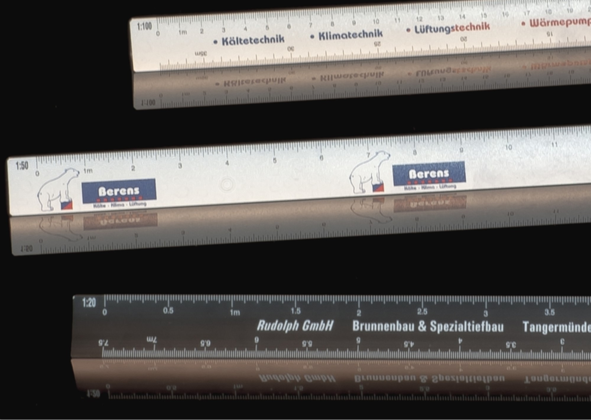 Aluminium triangular rulers with logo Rulers are very popular; they are a must for every desk are used almost daily to enable their users to make precise measurements and markings. Our rulers are made on demand and fulfill the requirements of technical drawing. They enjoy a high level of measuring accuracy and finishing quality. The users appreciate this and therefore use the rulers for years. With your advertising on these products, you are sure to win the users‘ eye contact and thus secure a lasting positive advertising impact. Many types - different colors - Multi colour logo print Magnus Business Gifts is your partner for merchandising, gadgets or unique business gifts since 1967. Certified with Ecovadis gold!