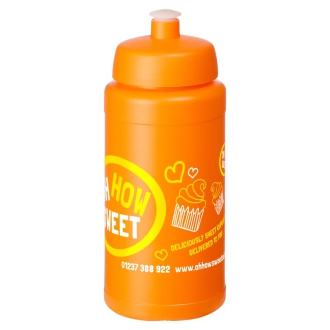 Baseline Plus 500 ml drinking bottle with sports lid Single-walled sports bottle. Featuring a spill-proof lid with push-and-pull nozzle. Volume capacity is 500 ml. Mix and match colors to create your perfect bottle. Please contact us for more color options. Made in the UK. BPA-free. Complies with EN12875-1 and is dishwasher safe. HDPE Plastic, PP Plastic. Magnus Business Gifts is your partner for merchandising, gadgets or unique business gifts since 1967. Certified with Ecovadis gold!