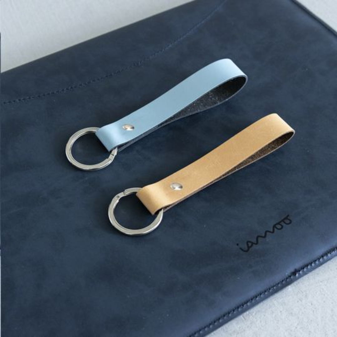 Recycled Leather Keyring Keychain – Image 6