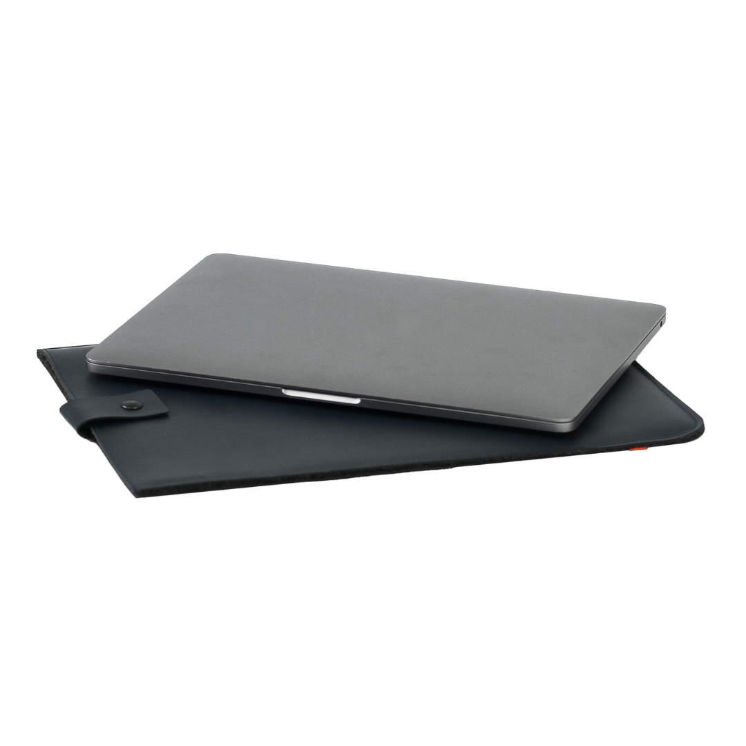 Recycled Leather Laptop Sleeve 14" - Image 4