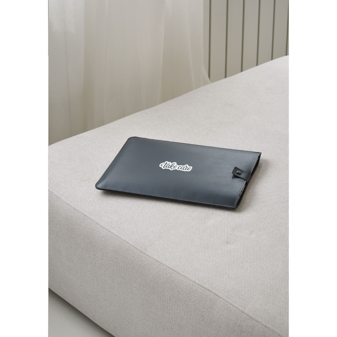 Recycled Leather Laptop Sleeve 14" - Image 7