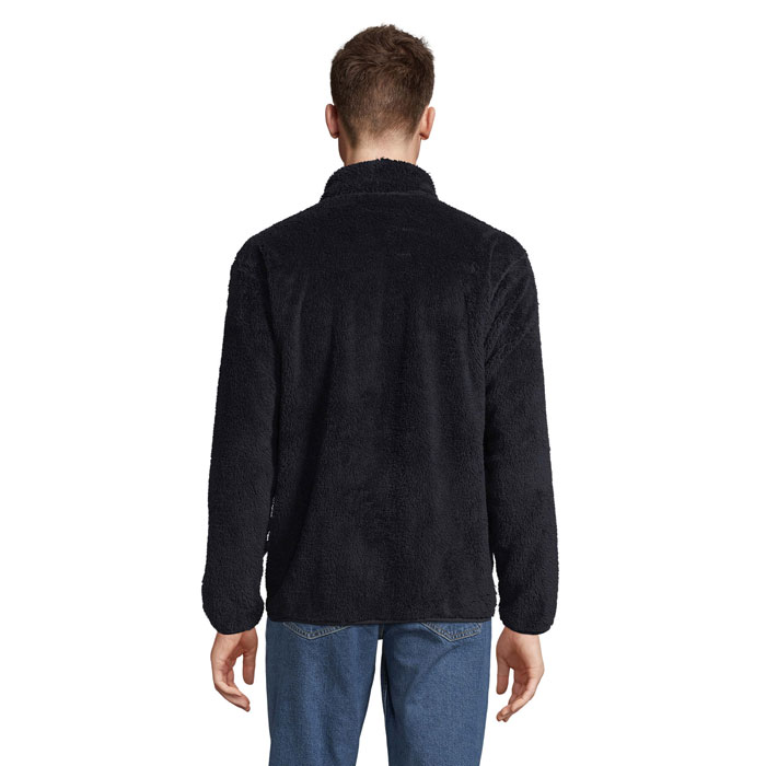 FINCH – Image 10